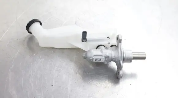 Mercedes-Benz GLA W156 Master brake cylinder A2464300302