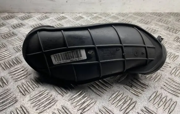 BMW 5 GT F07 Air intake duct part 7807493