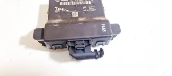 Audi A3 S3 8P Door control unit/module 1k0907530d 1k0907951