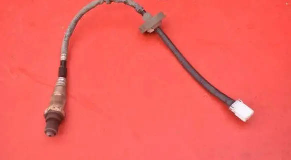 Mitsubishi Colt Lambda probe sensor MR985039