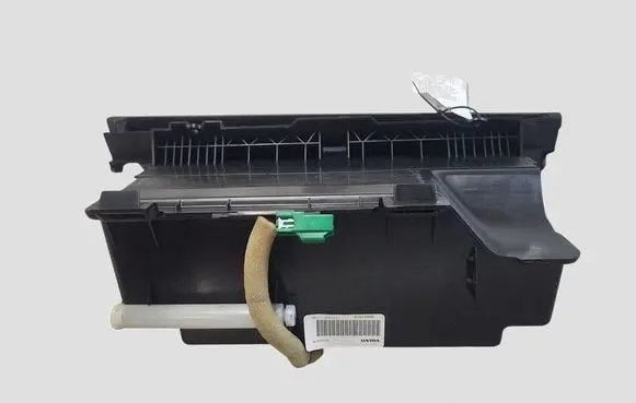 Volvo V70 Glove box 39891975