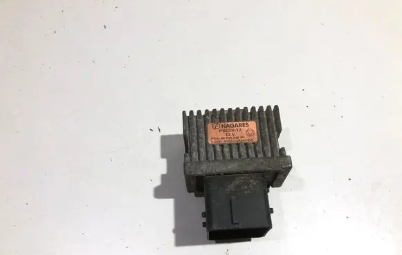 Peugeot 5008 Glow plug pre-heat relay 9663824880