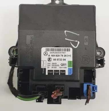 Mercedes-Benz A W169 Door control unit/module A1698207926