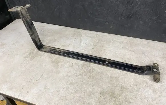 Volvo V70 Fuel tank mounting bracket 