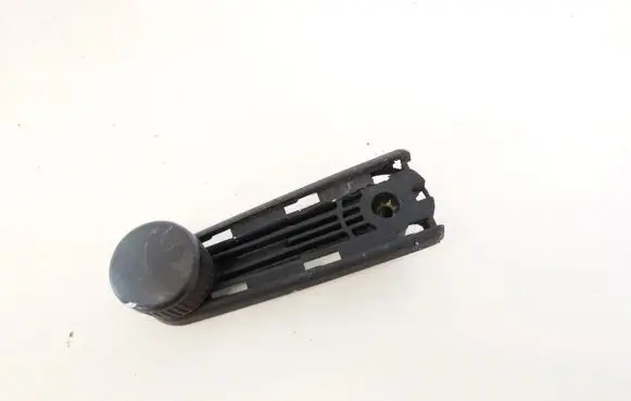 Volkswagen PASSAT B3 Front door window winding handle 357837581