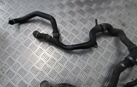 Mercedes-Benz A W168 Engine coolant pipe/hose A6682000152