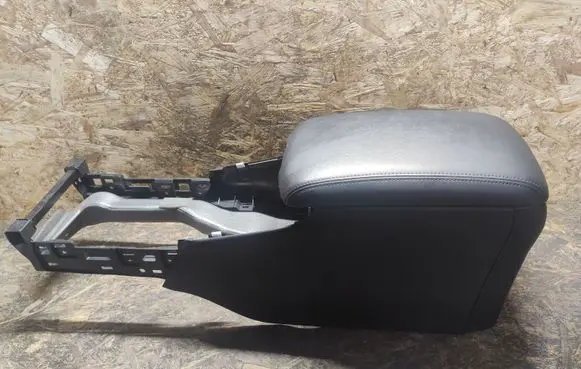 Infiniti Q70 Y51 Glove box central console P13280B34000 13280B34000