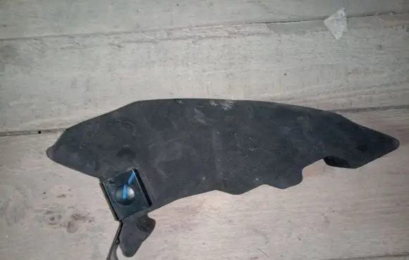 Honda CR-V Fender foam support/seal 