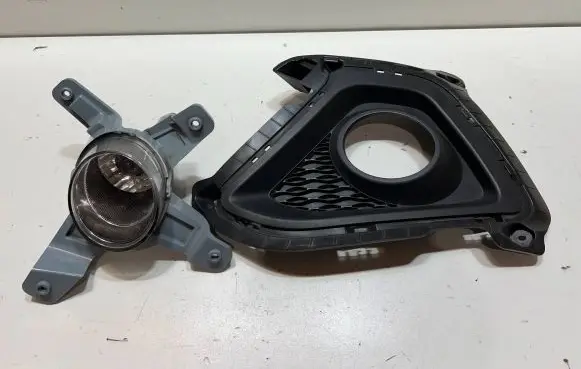 Hyundai i10 Front fog light 92201-B90 92201B90 86527-B9000