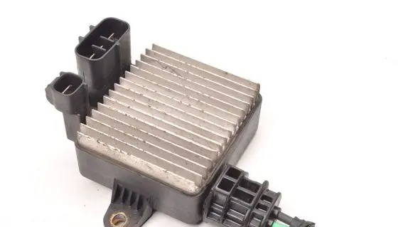 Hyundai Sonata Coolant fan relay 253853K280