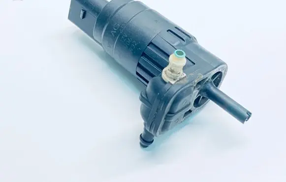 Skoda Superb B6 (3T) Windscreen/windshield washer pump 1K6955651