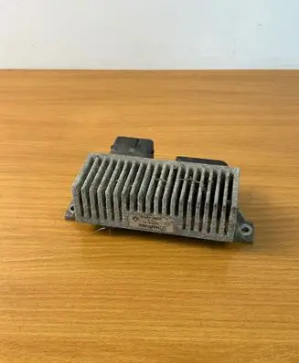 Renault Trafic III (X82) Glow plug pre-heat relay 271206395R RCS812