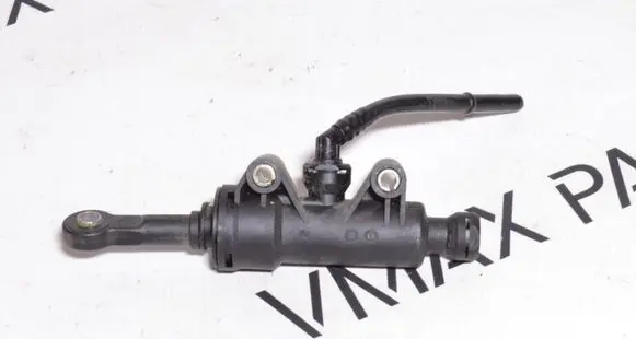 Porsche 911 996 Clutch master cylinder 996423171