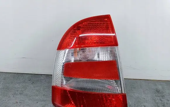 Skoda Superb B5 (3U) Rear/tail lights 08-665-1906L