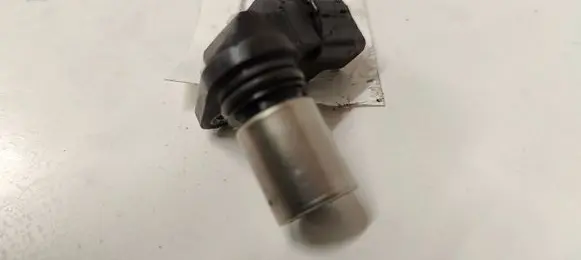 Toyota Avensis T270 Camshaft position sensor 9091905029 0296000740