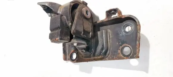 Toyota Avensis T270 Engine mount bracket av92185 av-92185