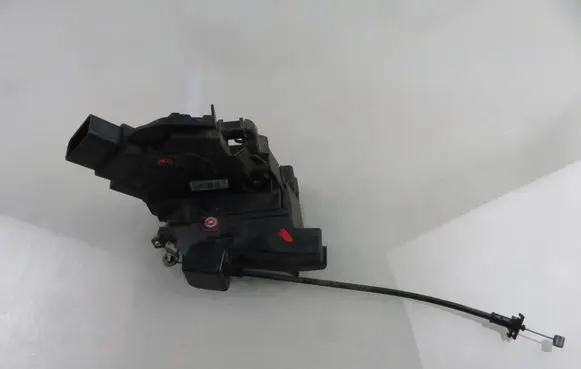 Ford Focus Front door lock 3M5AR21813ET