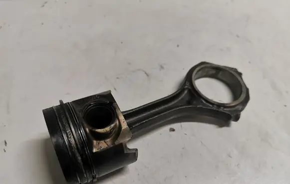 Audi A8 S8 D3 4E Piston with connecting rod 057A