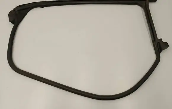 Front door rubber seal