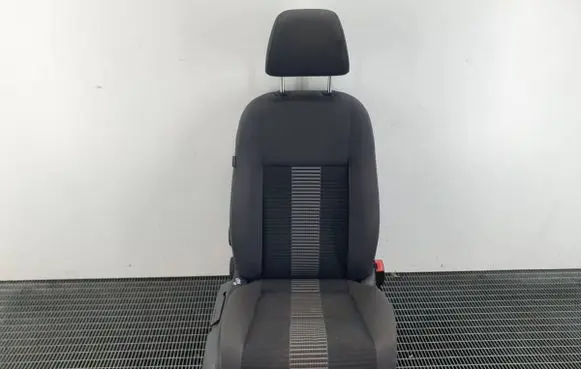 Volkswagen Golf V Front passenger seat 