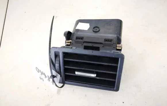 Ford Focus C-MAX Dash center air vent grill 3m51r018b09 3m51-r018b09