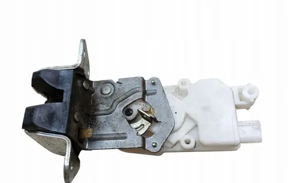 Mitsubishi Grandis Tailgate/trunk/boot lock/catch/latch