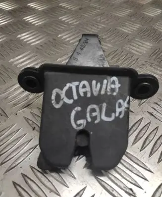 Skoda Octavia Mk1 (1U) Loading door lock 1Z5827501C
