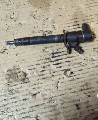 Volvo XC90 Fuel injector 0745110