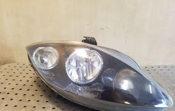 Seat Altea XL Headlight/headlamp 89320129