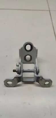 Renault Megane IV Front door upper hinge 8626R