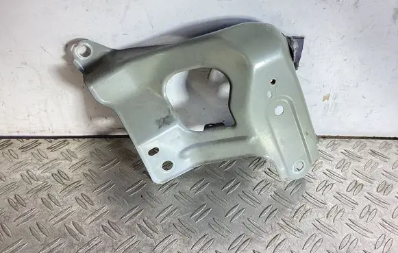 Tesla Model Y Fender mounting bracket 148749100A