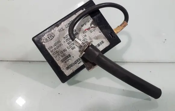 KIA Carens I Door central lock control unit/module 0K2F2677R0