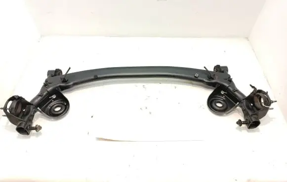Toyota Sienna XL20 II Rear axle beam 