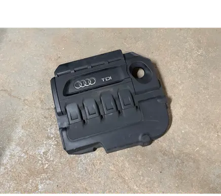 Audi A3 S3 8V Engine cover (trim) 04L103925A
