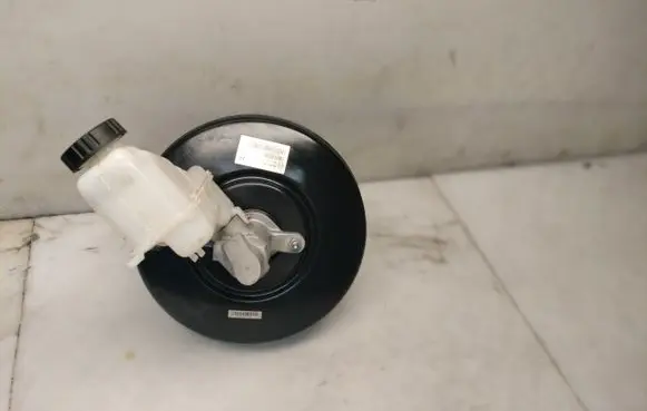 Renault Megane IV Brake booster 472104099R