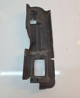 Volvo XC70 Intercooler air channel guide 31353424