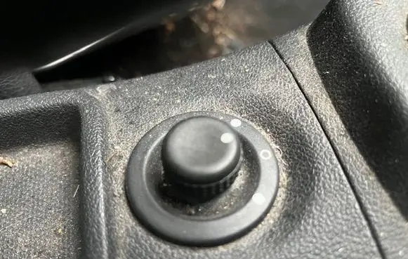 Dacia Logan I Wing mirror switch 