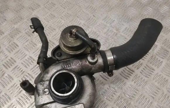 Toyota Avensis T220 Turbo 1720127010 13855A VB60111