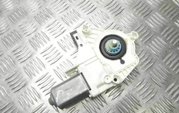 Land Rover Discovery 4 - LR4 Front door window regulator motor AH2215B553AA Z1075