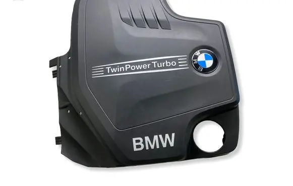 BMW X3 F25 Engine cover (trim) 8610473 18331210