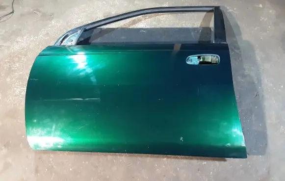 Toyota Prius (XW10) Front door