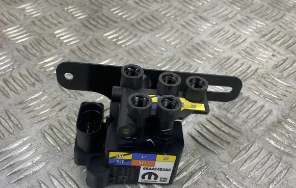 Jeep Grand Cherokee WL Vacuum valve 68442483AC