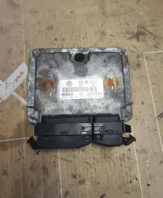 Audi A4 S4 B5 8D Engine control unit/module 038906018P 0281001720 28SA3664