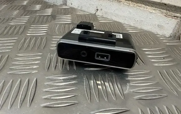 Alfa Romeo Giulia USB socket connector 01561182090