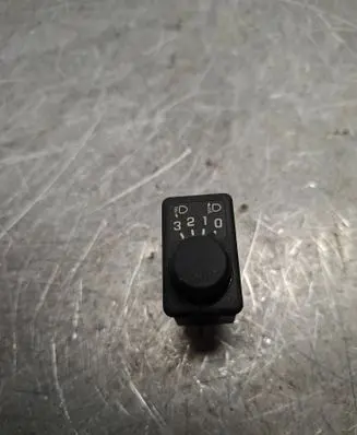 Ford Maverick Headlight level height control switch 251900F000