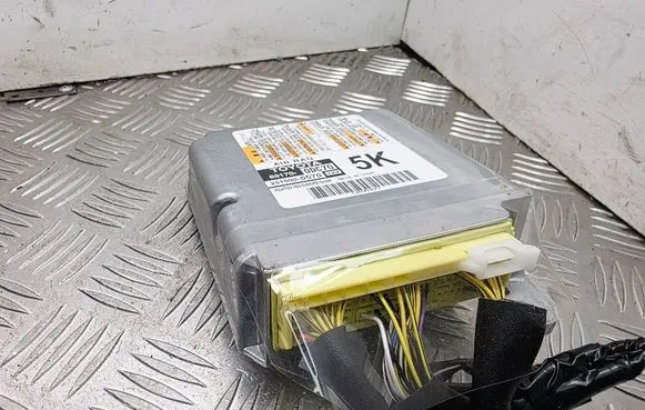 Toyota Yaris Airbag control unit/module 2510000570 891700DC70