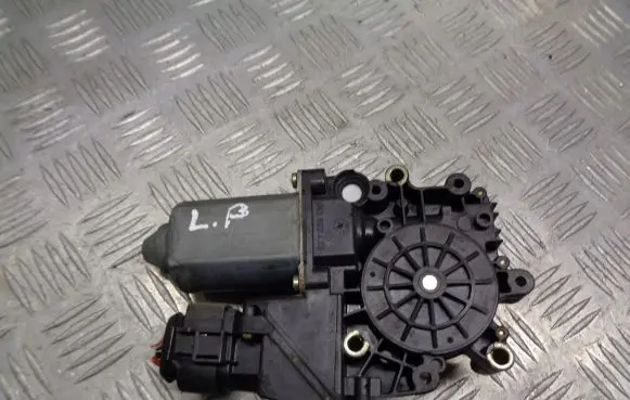 Audi A4 S4 B5 8D Rear door window regulator motor 114185101