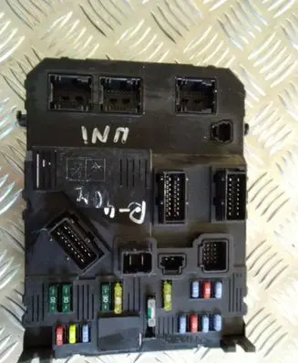 Peugeot 407 Comfort/convenience module 9655708380 BSIS0200 S120104700L