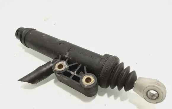 Clutch slave cylinder