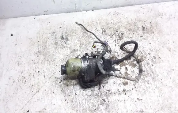 Opel Zafira A Power steering pump
